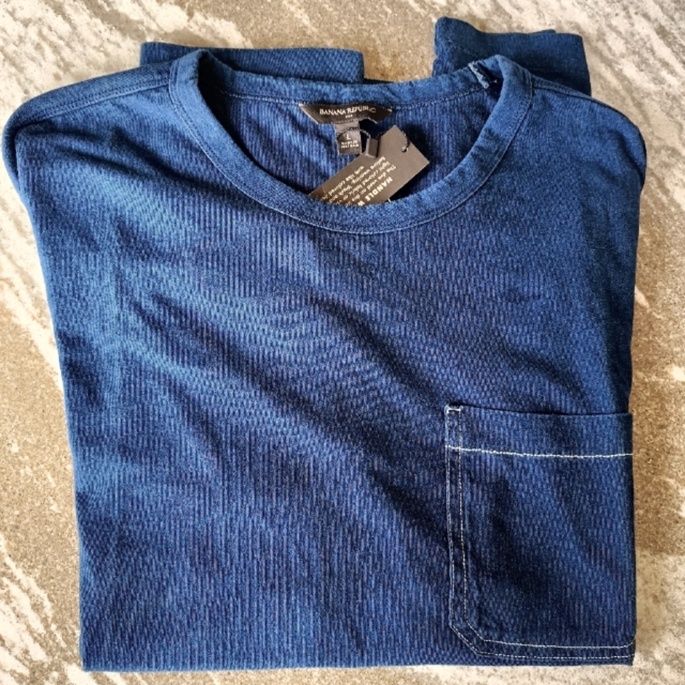 Banana Republic Men's Indigo T-Shirt NEW Size XL - Picture 2 of 3